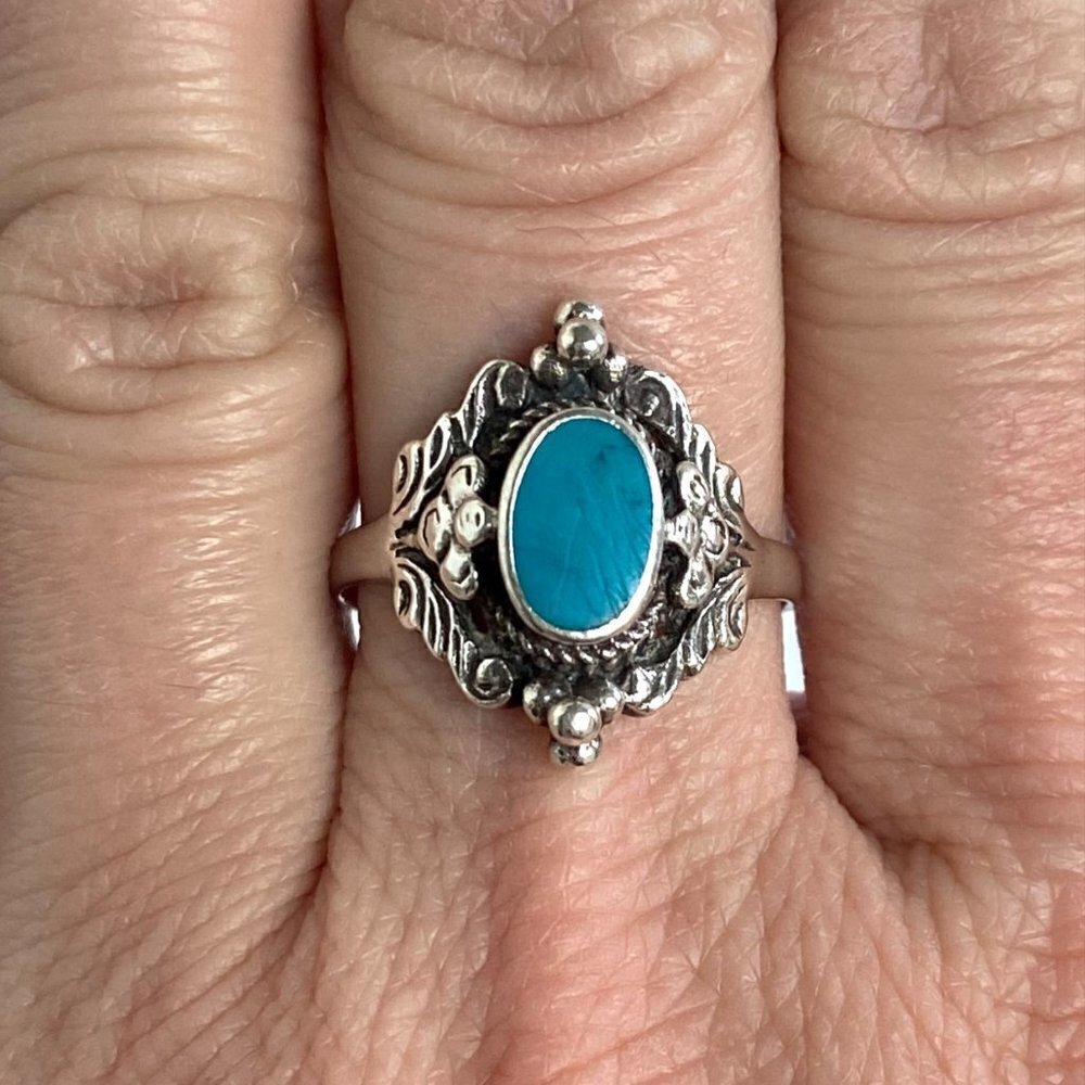 Sterling Silver 925 Scrollwork Oval Faux Turquoise Tapered Shank Ring Sz 7.5